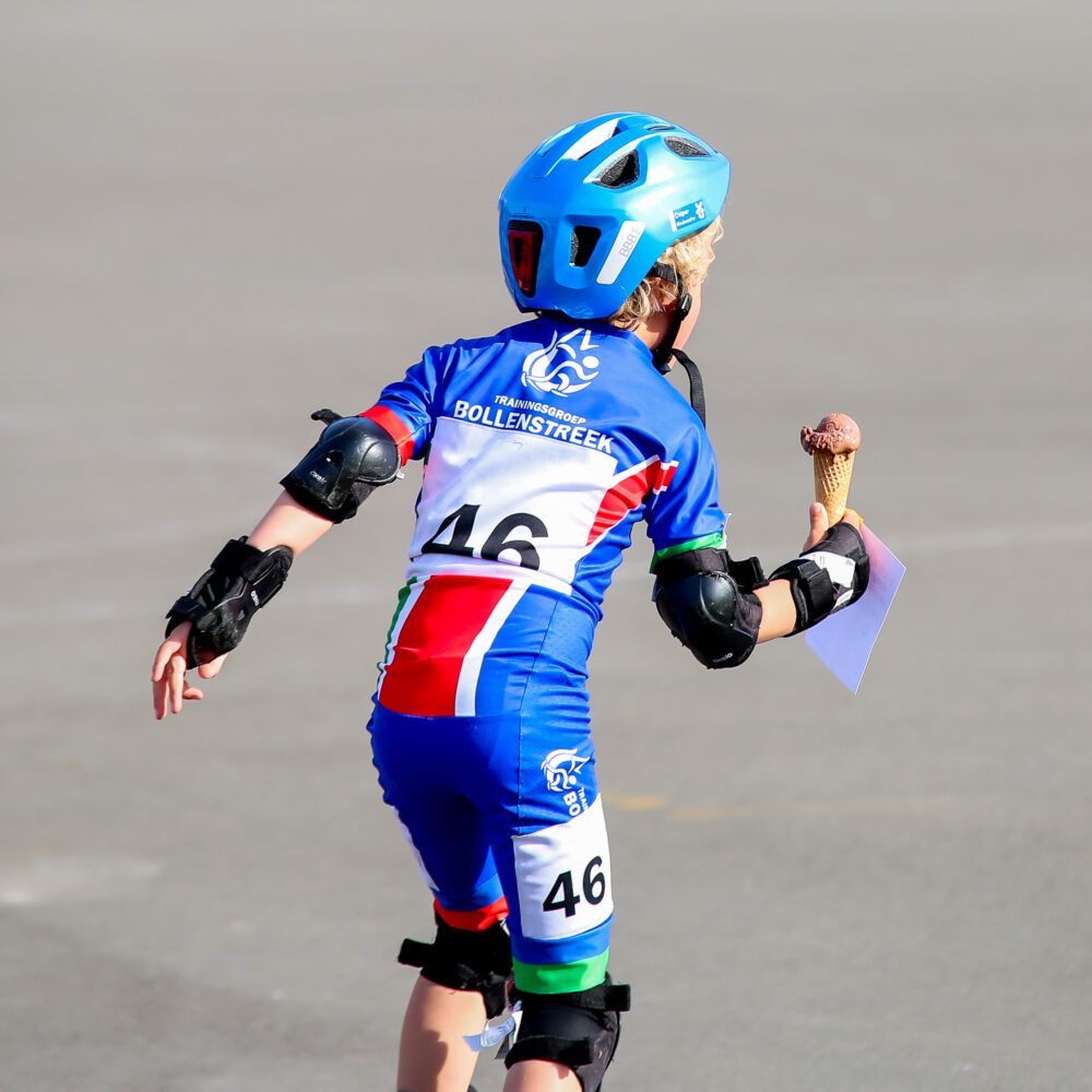 Deelnemers_Skate4daagse_gaatMetIJsjeOpNaarVolgendeStempel