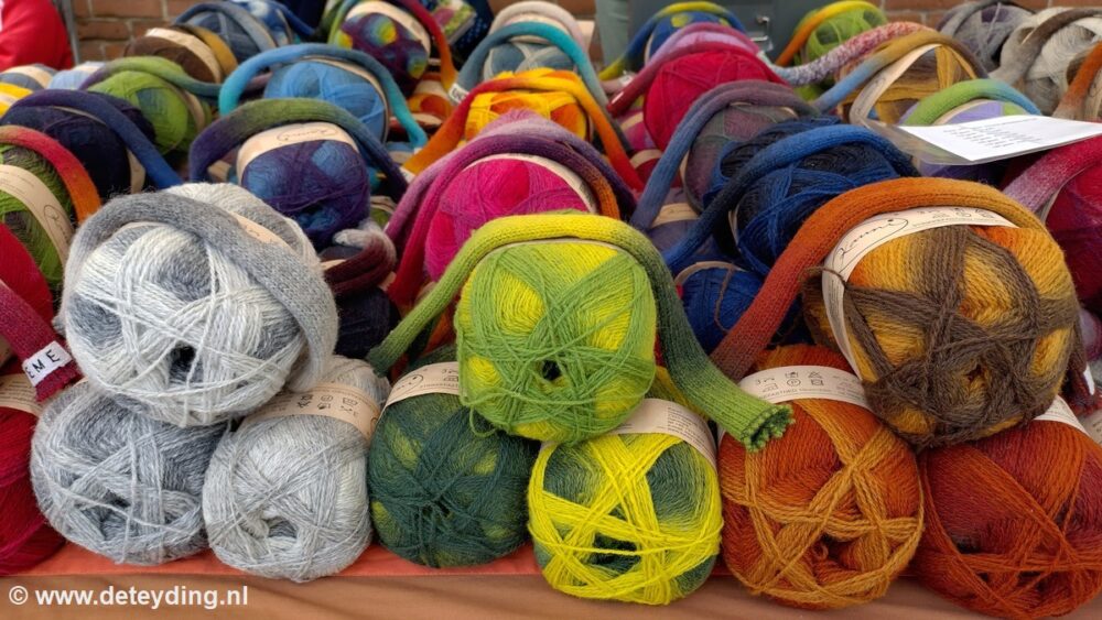 Textielmarkt Warmond 22020619_02