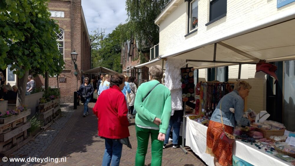 Textielmarkt Warmond 22020619_04