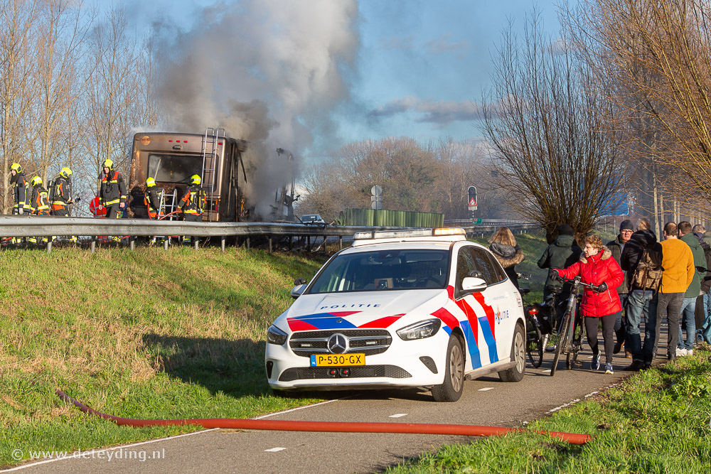 20230117_brand_camper_A44_IMG_2661