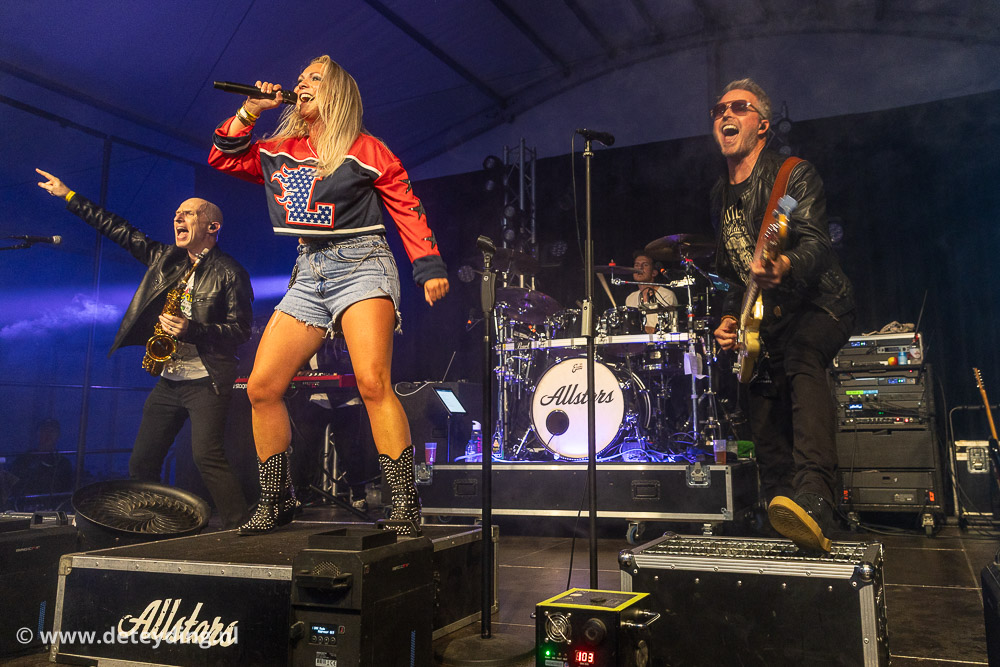 Allstars coverband sluit feestweek Sassenheim af